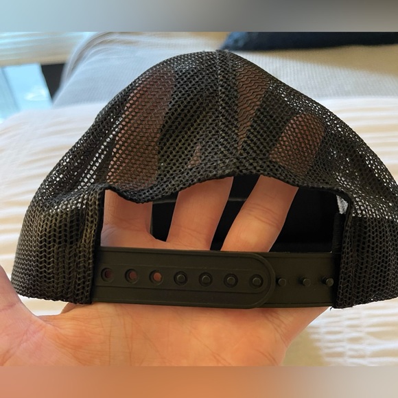 Baseball cap - Picture 3 of 3